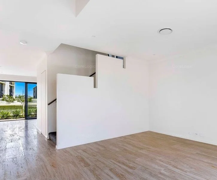 Additional image 6 of 21 Sanctuary Court, Mermaid Waters QLD 4218