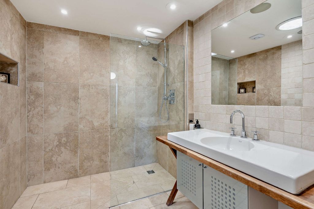 Additional image 17 of 3 bed flat for saleRutland Street, Edinburgh EH1