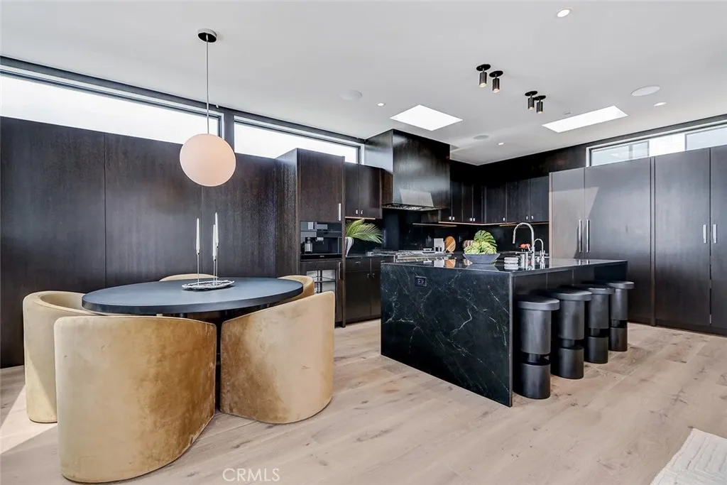 Additional image 11 of 315 25th, Manhattan Beach, CA 90266