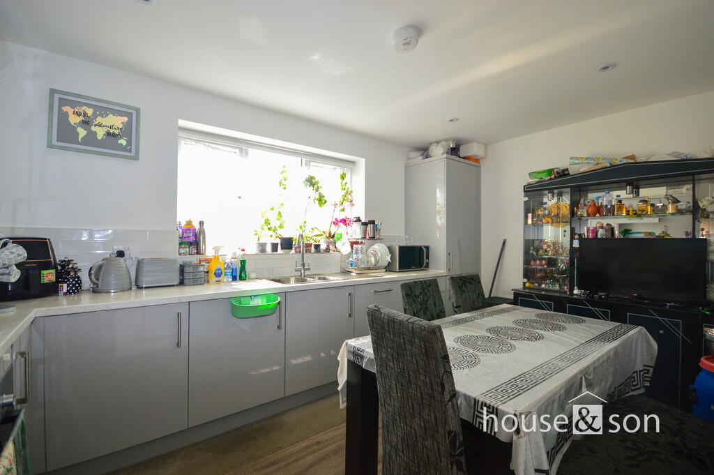 Kings Close, Bournemouth photo 4