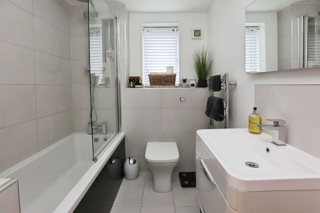 Additional image 12 of 2 bed flat for saleFawn Crescent, Hedge End, Southampton SO30