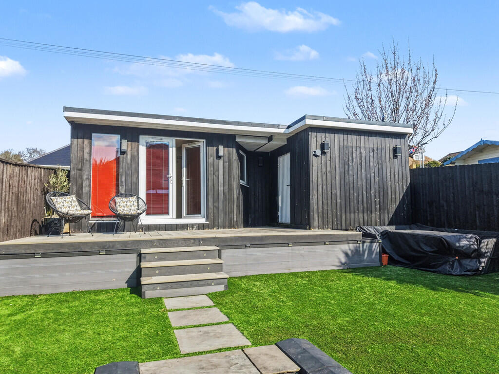 Additional image 17 of Playfields Drive, Branksome