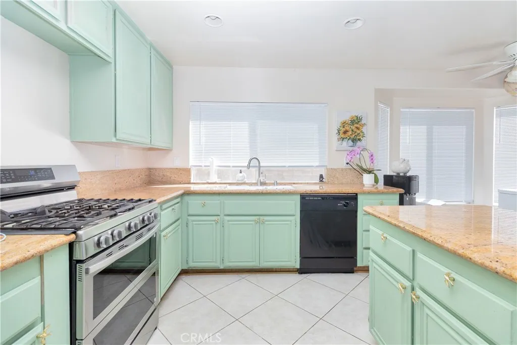 Additional image 63 of 1212 Date Palm Dr, Palmdale, CA 93551
