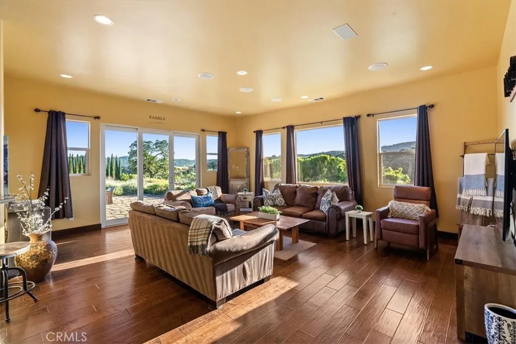 Additional image 10 of 5250 Vineyard Dr, Paso Robles, CA 93446