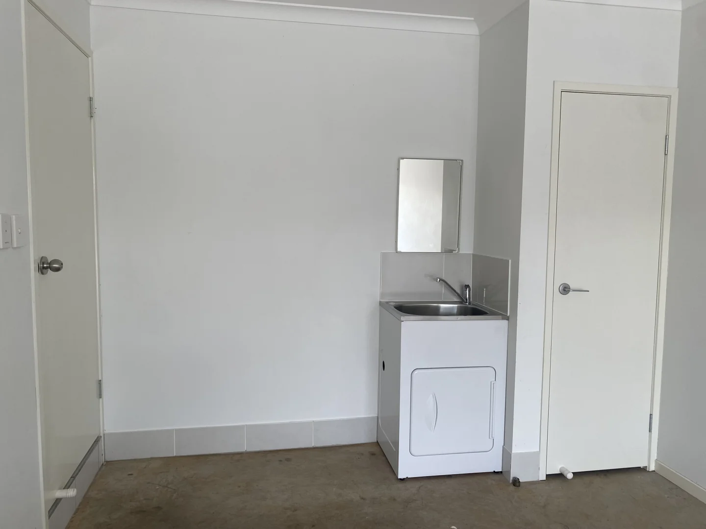 5/8 Hillcrest Street, Emerald QLD 4720 photo 2
