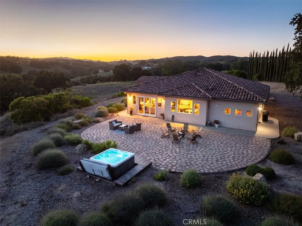 Additional image 4 of 5250 Vineyard Dr, Paso Robles, CA 93446