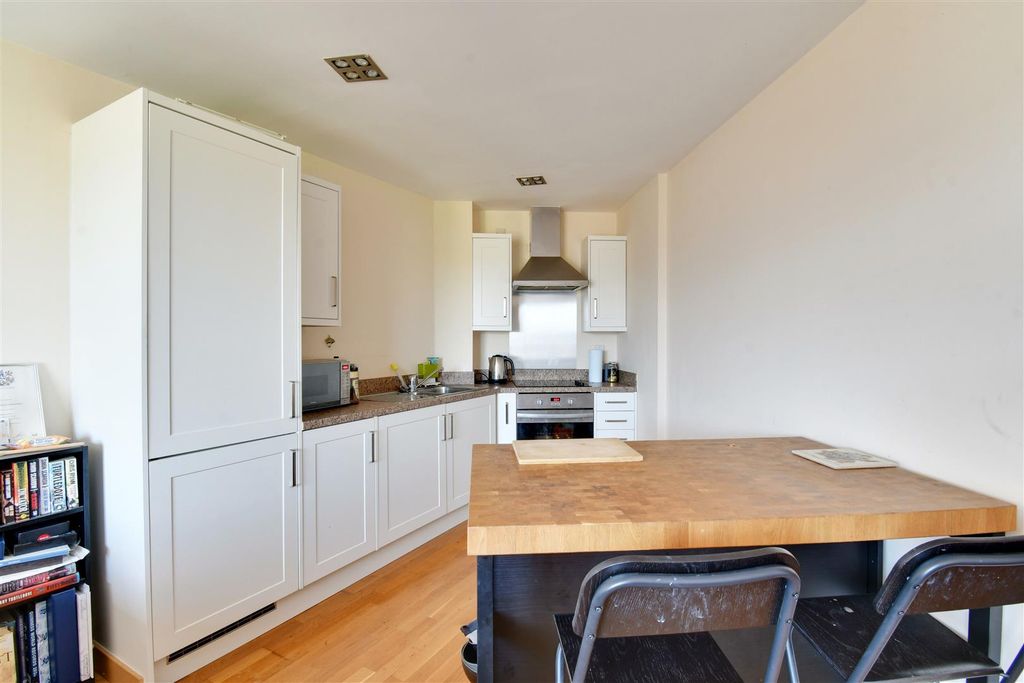 Additional image 2 of 2 bed flat for saleElder Court, Hertford SG13