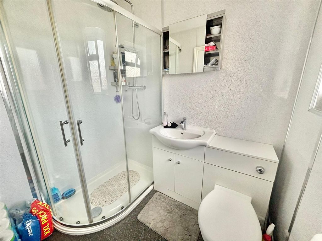 Additional image 12 of 3 bed semi-detached house for saleBeresford Avenue, Hornsea HU18