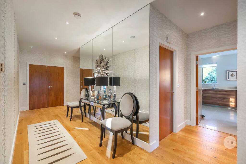 Additional image 18 of 'The Penthouse' Brooklyn House, Bingham Avenue, Lilliput, Poole, BH14