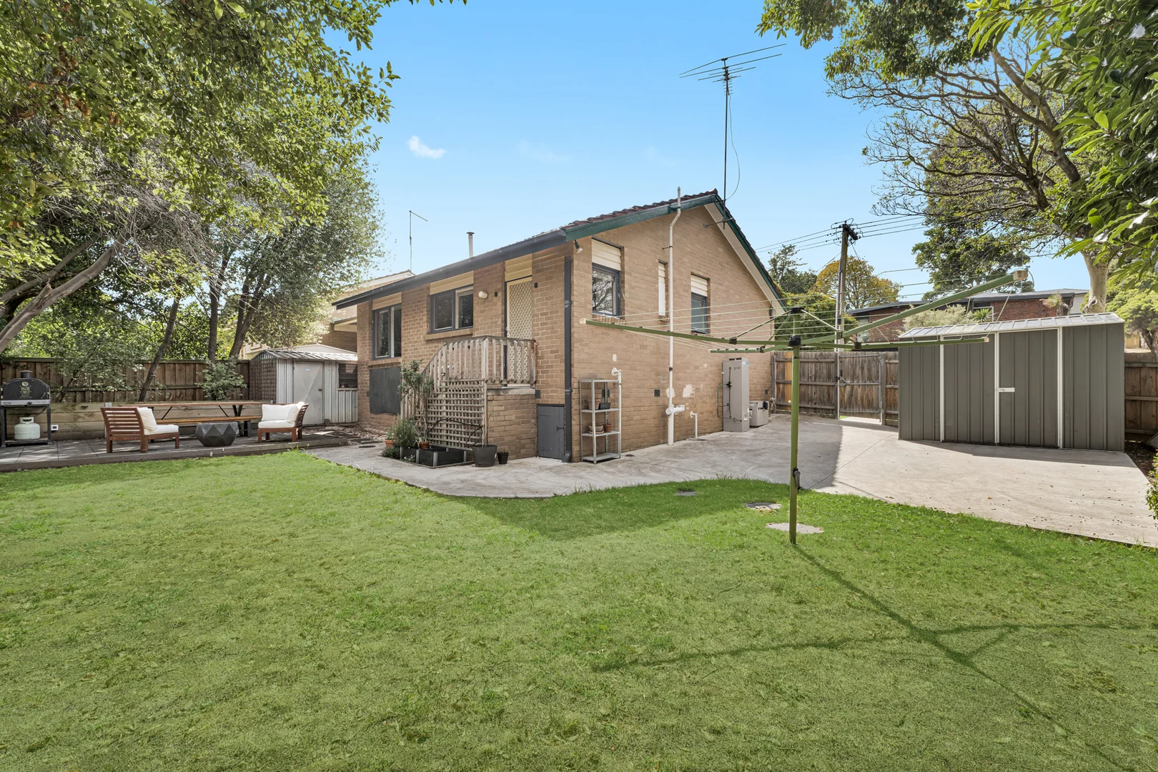 Additional image 8 of 2/1 Rivoli Court, Mount Waverley VIC 3149