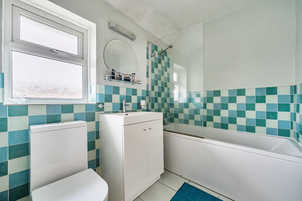 Additional image 8 of 3 bed terraced house for saleSkydmore Path, Slough, Berkshire SL2