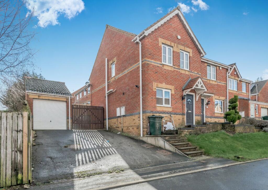 Wentworth Crescent, Bradford, West Yorkshire, BD4