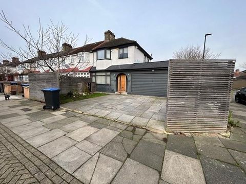 Leyburn Road, Edmonton N18