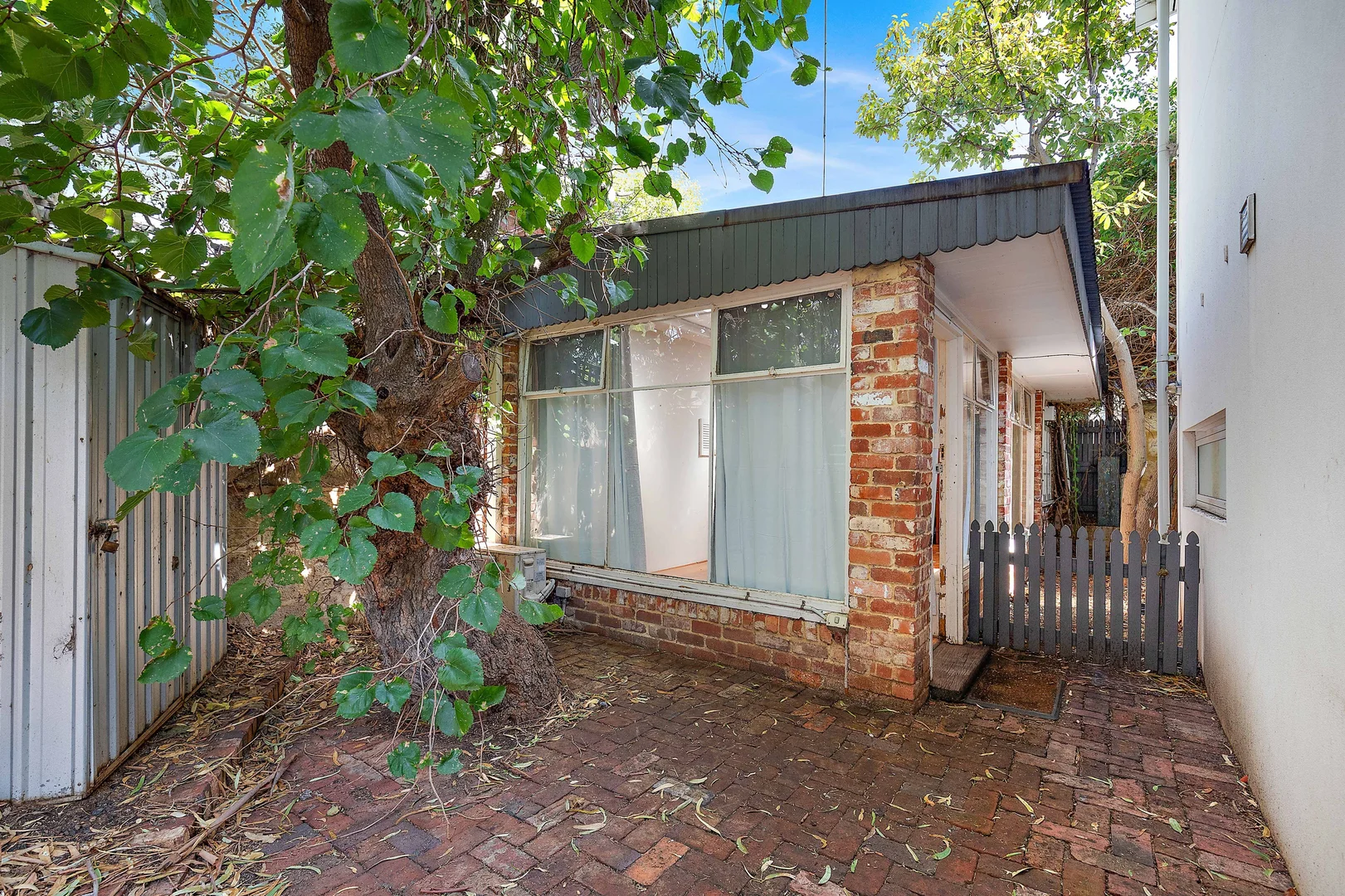 Studio/49B Daly Street, South Fremantle WA 6162