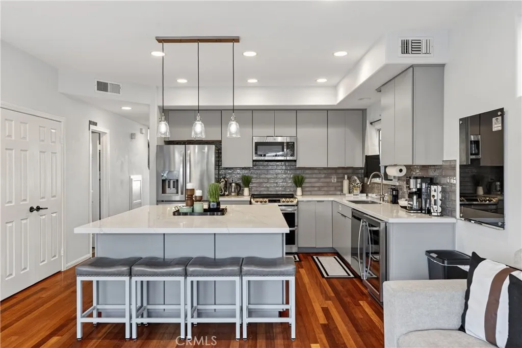 Additional image 29 of 221 Elmira Ave, Huntington Beach, CA 92648