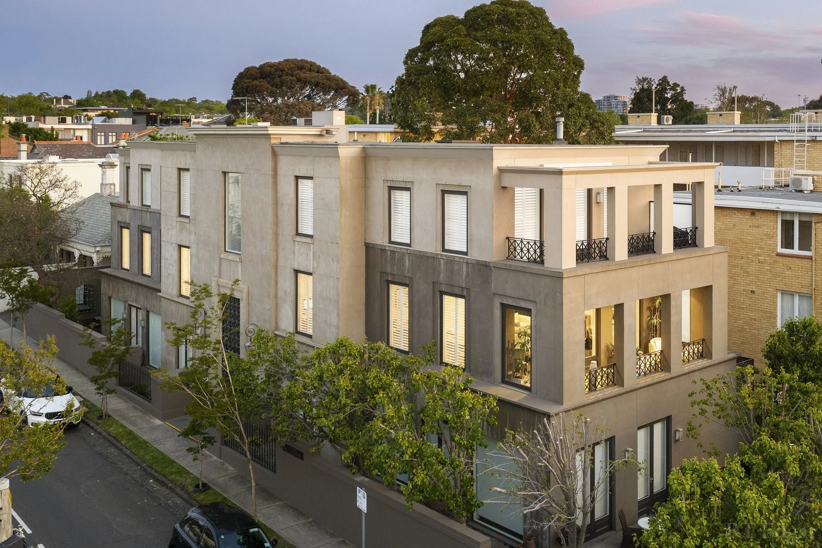 3/2A Ormsby Grove, Toorak VIC 3142