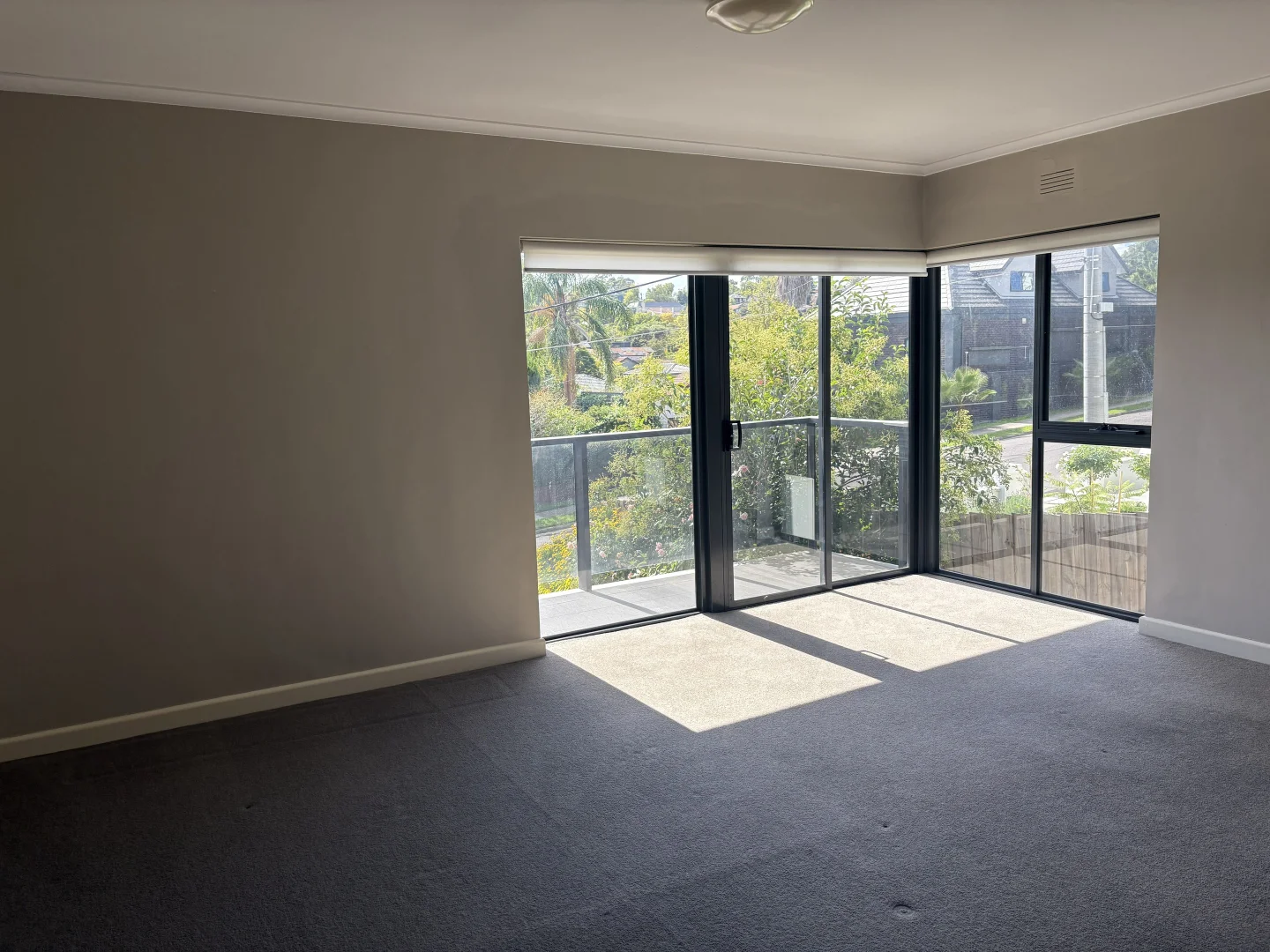Additional image 2 of 2/83 Maltravers Road, Ivanhoe East VIC 3079