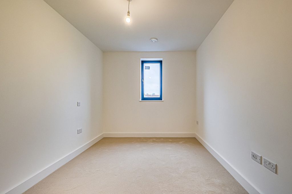 Additional image 11 of 2 bed flat for saleThe Regency Apartments, Rayleigh SS6