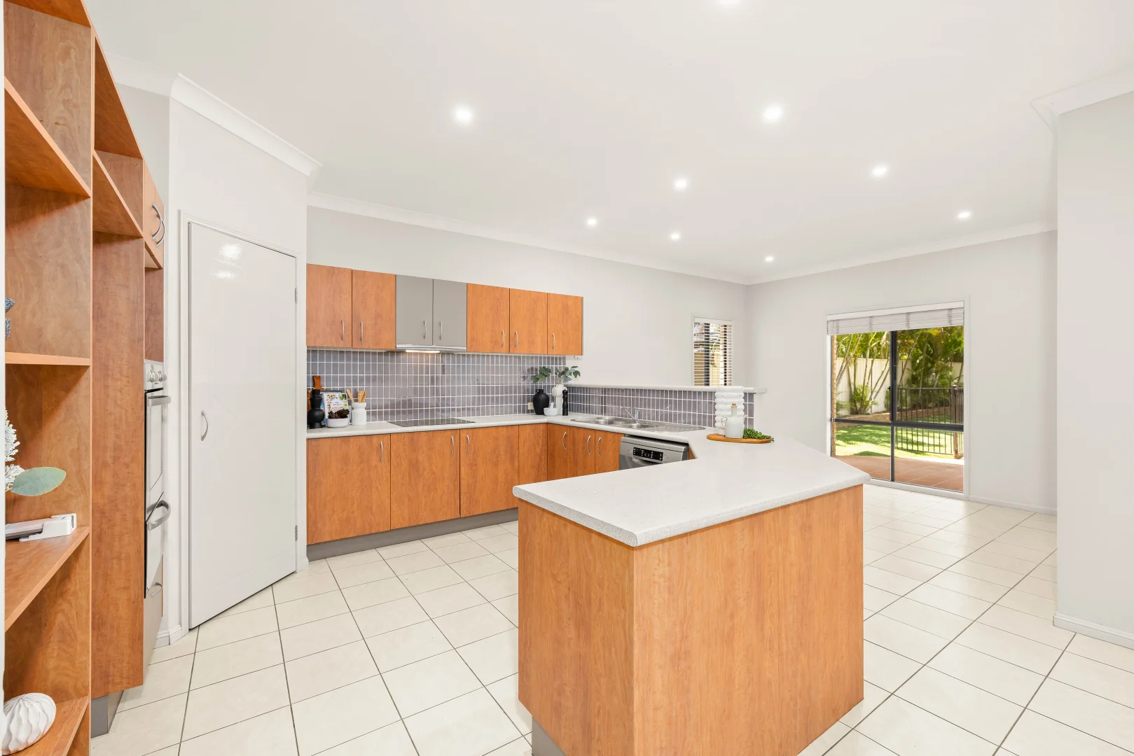 Additional image 5 of 33 Kimbolton Dr, Redland Bay QLD 4165