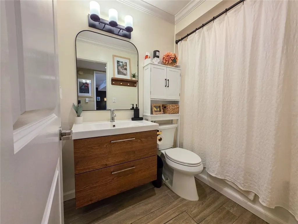 Additional image 20 of 5429 Newcastle Avenue Unit 211, Encino, CA 91316