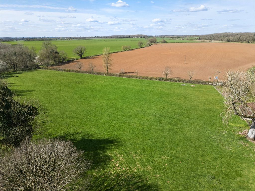 Additional image 2 of 6 bed detached house for saleMixbury, Brackley, Northamptonshire NN13