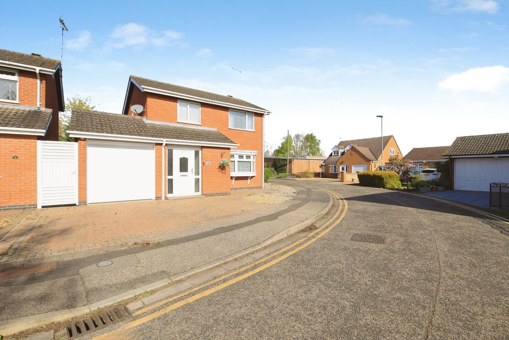 Additional image 26 of 3 bed detached house for saleAscot Drive, Peterborough PE1