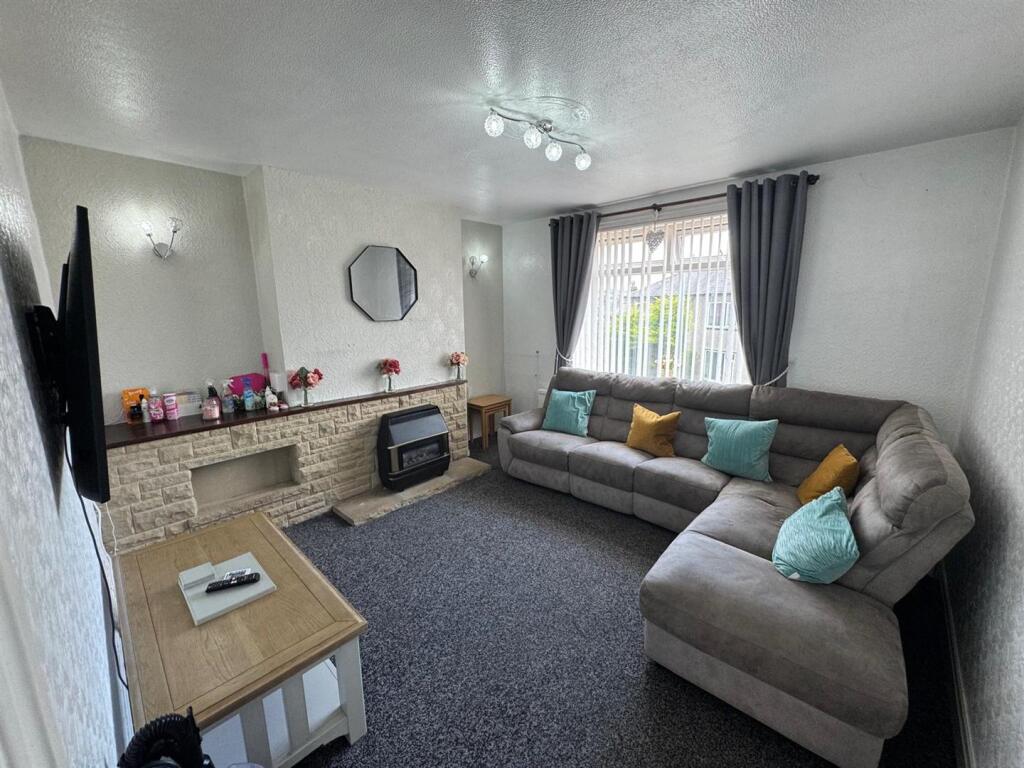 Exley Crescent, Keighley photo 4