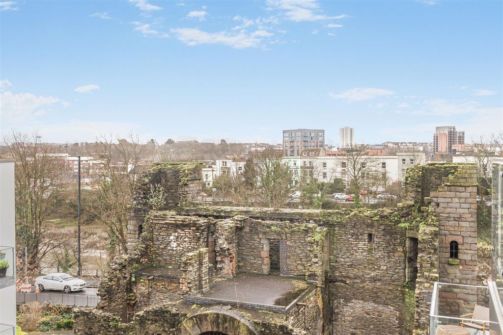 Additional image 22 of 3 bed flat for saleHope Quay, Wapping Wharf BS1