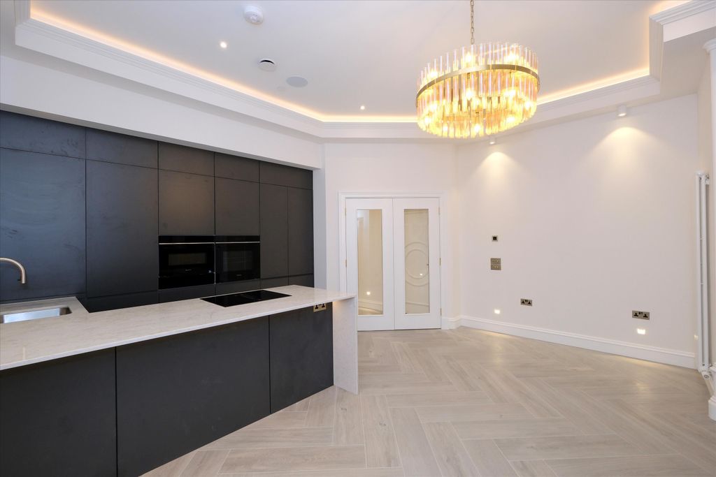Additional image 3 of 4 bed flat for saleQueens Road, Aberdeen AB15