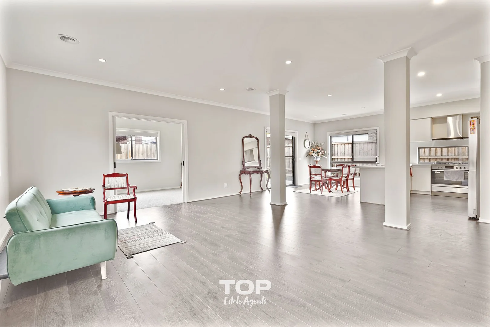 33 Acqua Drive, Clyde VIC 3978 photo 3