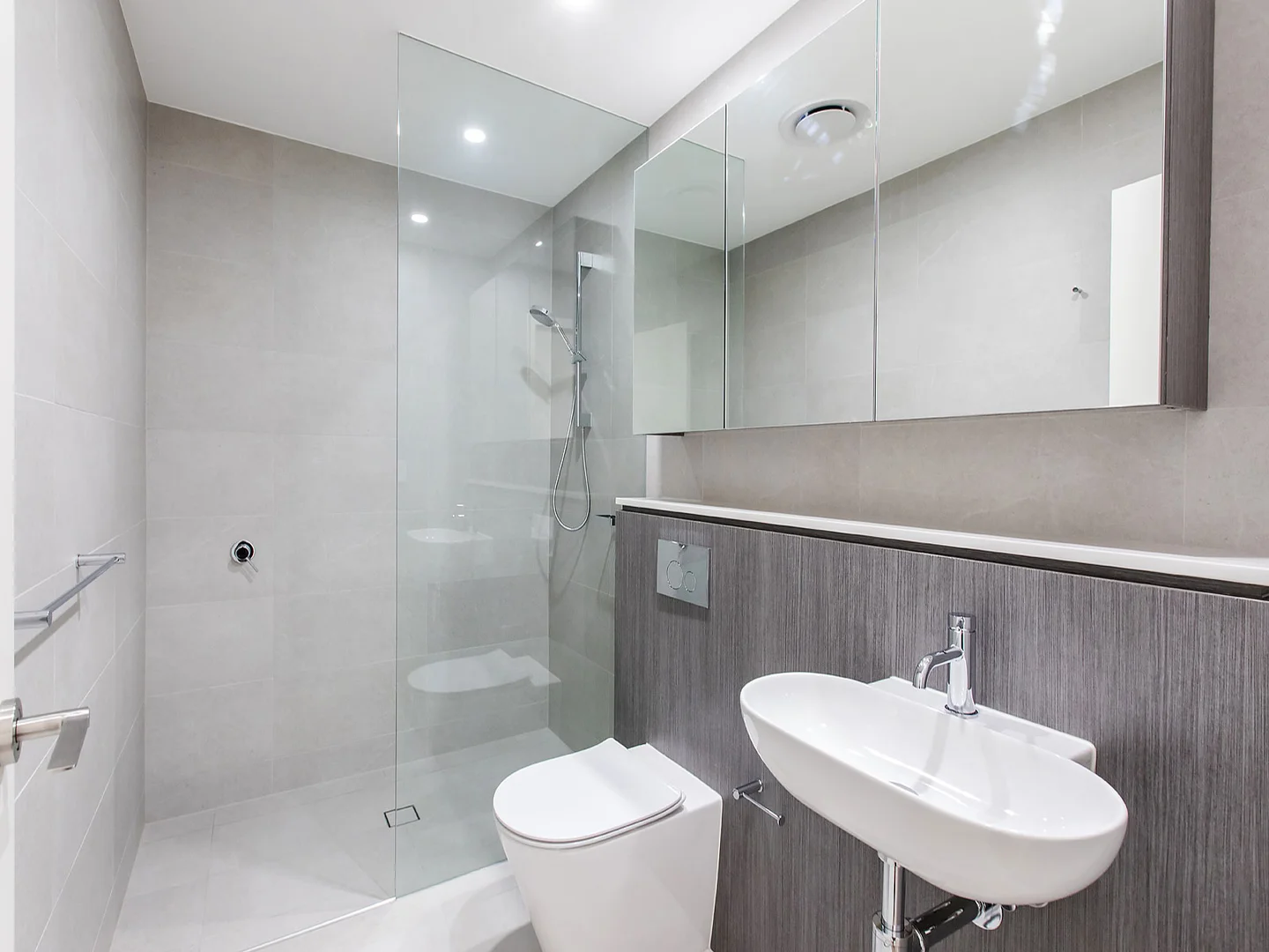 Additional image 7 of 702/17 Garrigarrang Avenue, Kogarah NSW 2217