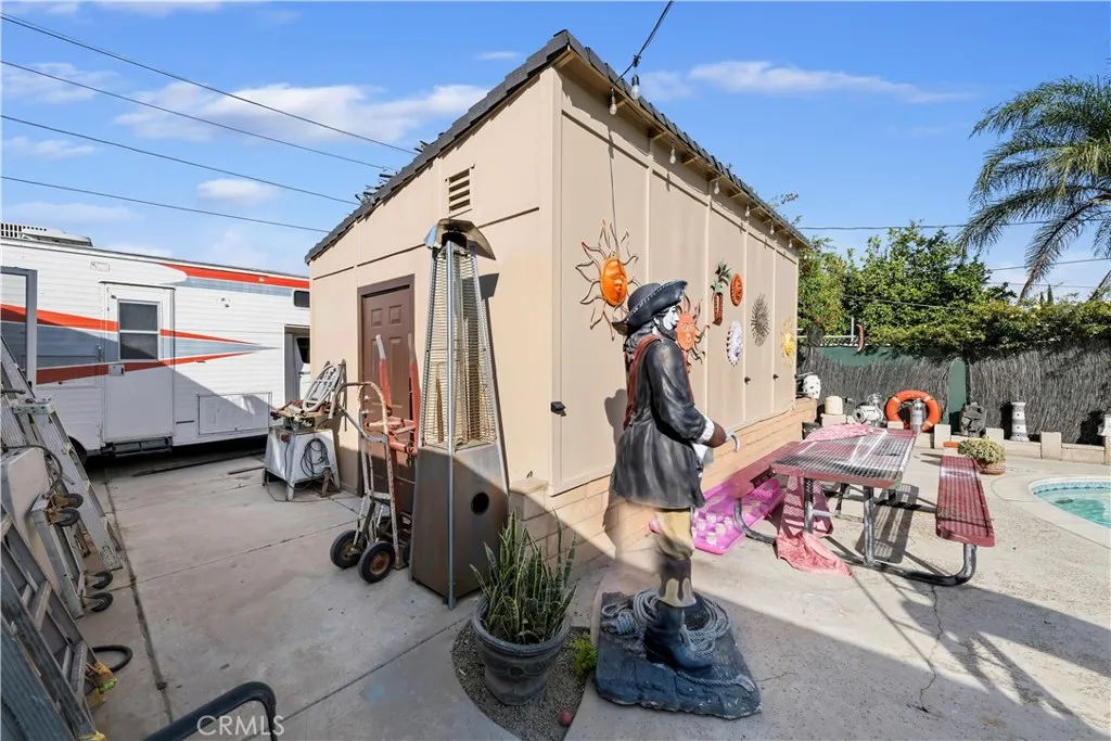 3855 Stansell Dr, Riverside, CA 92501