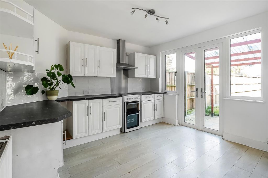 Additional image 2 of 3 bed semi-detached house for saleCleeve Road, Leatherhead KT22