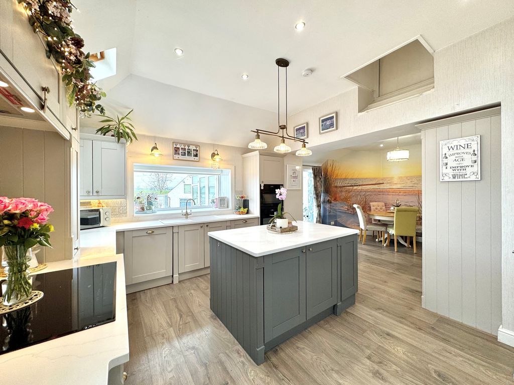 Additional image 10 of 4 bed country house for sale2 East Wardlaw Farm, Grassyards Road, Kilmarnock KA3