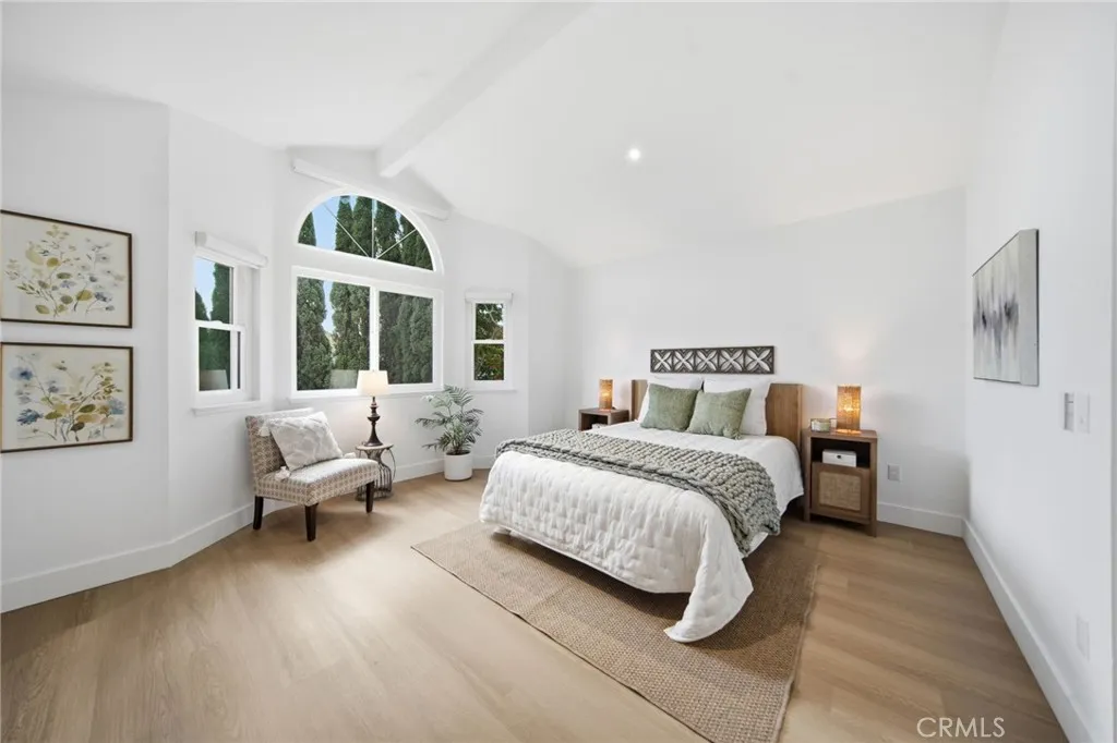 Additional image 36 of 32 Comiso, Irvine, CA 92614