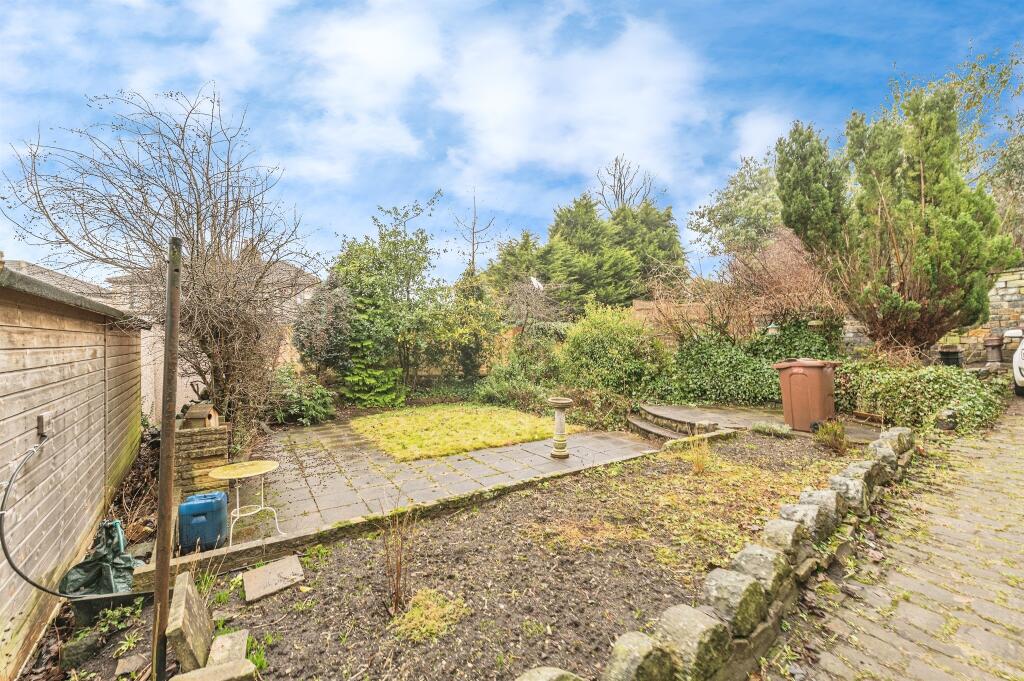 Additional image 14 of Henderson Place, Bradford