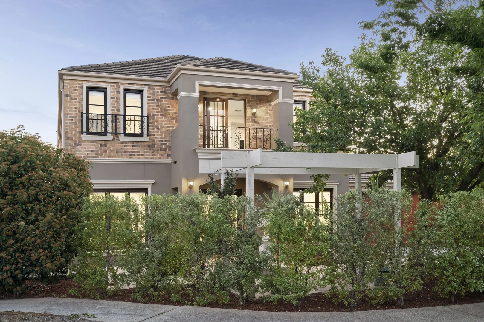 6 Selwyn Close, Caroline Springs VIC 3023