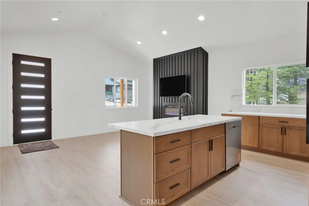 Additional image 56 of 40166 Esterly Ln, Big Bear Lake, CA 92315