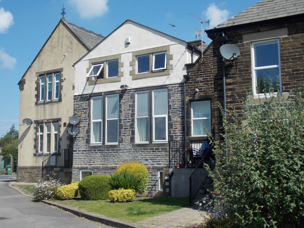 Stonelea, North View Road, Bradford, BD4