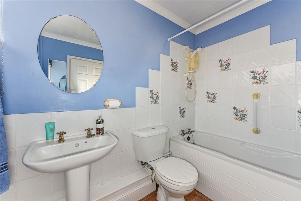 Additional image 19 of 3 bed detached bungalow for saleFarm Road, Bracklesham Bay, Chichester PO20