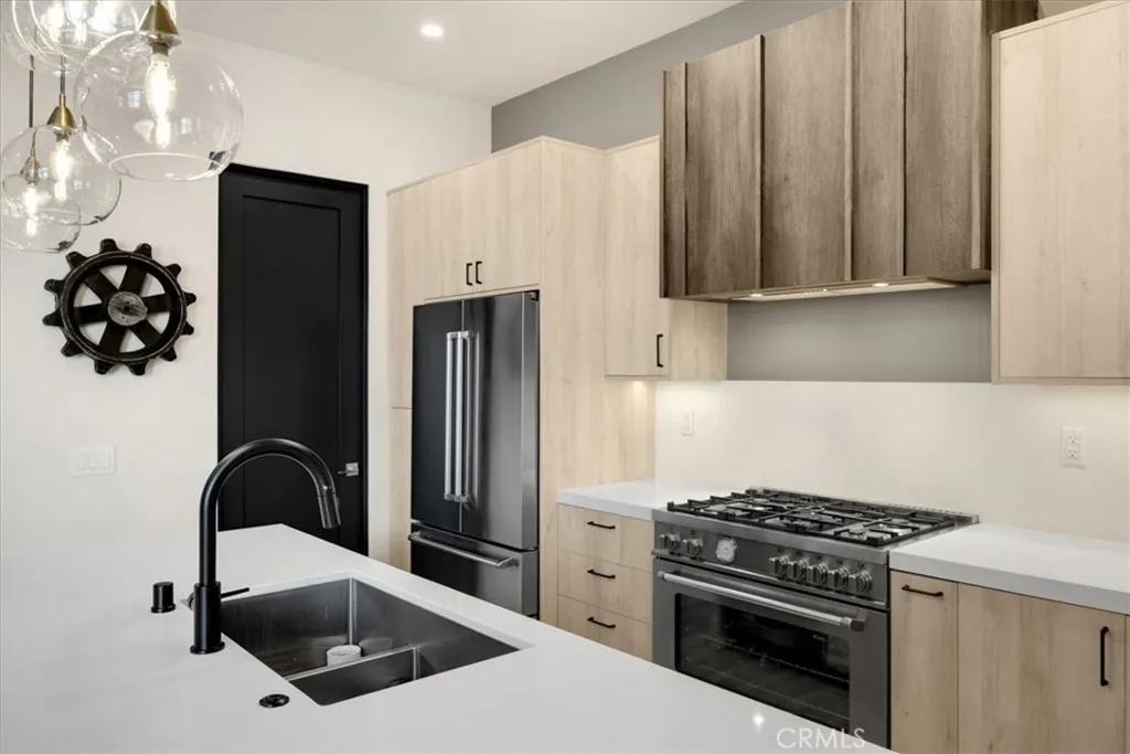 Additional image 74 of 756 W 19th Street Unit B, Costa Mesa, CA 92627