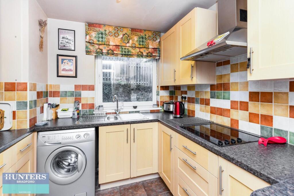 Additional image 3 of 6, Frizley Gardens Frizinghall, Bradford, West Yorkshire, BD9 4LY