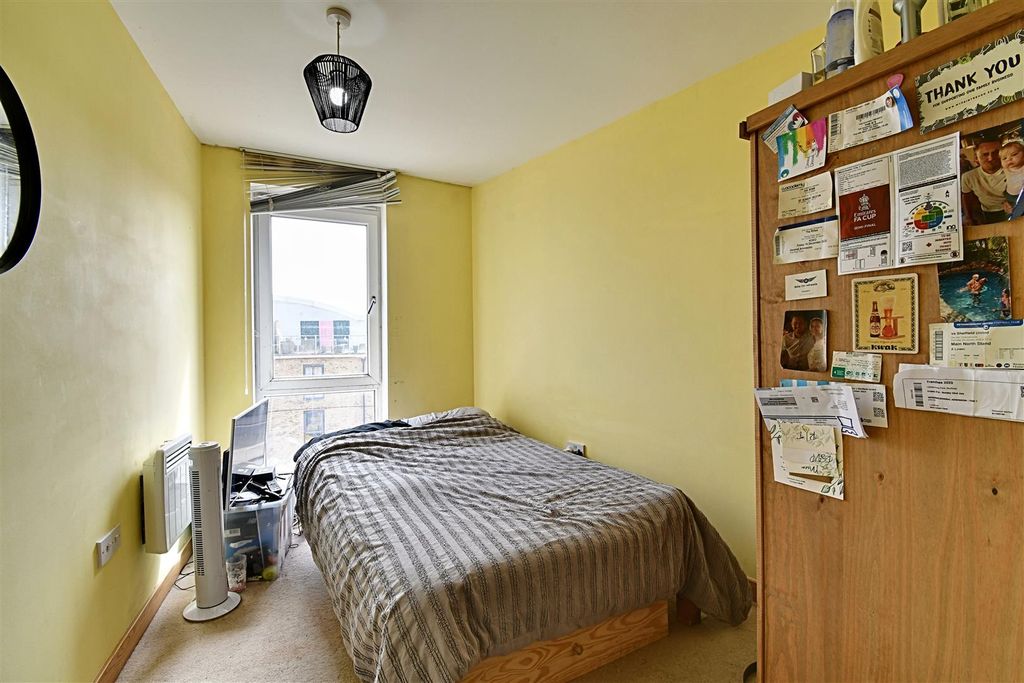 Additional image 6 of 2 bed flat for saleElder Court, Hertford SG13