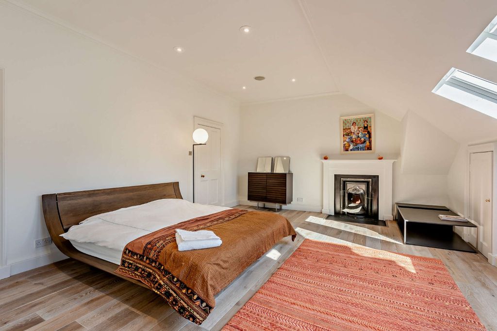 Additional image 9 of 3 bed flat for saleRutland Street, Edinburgh EH1