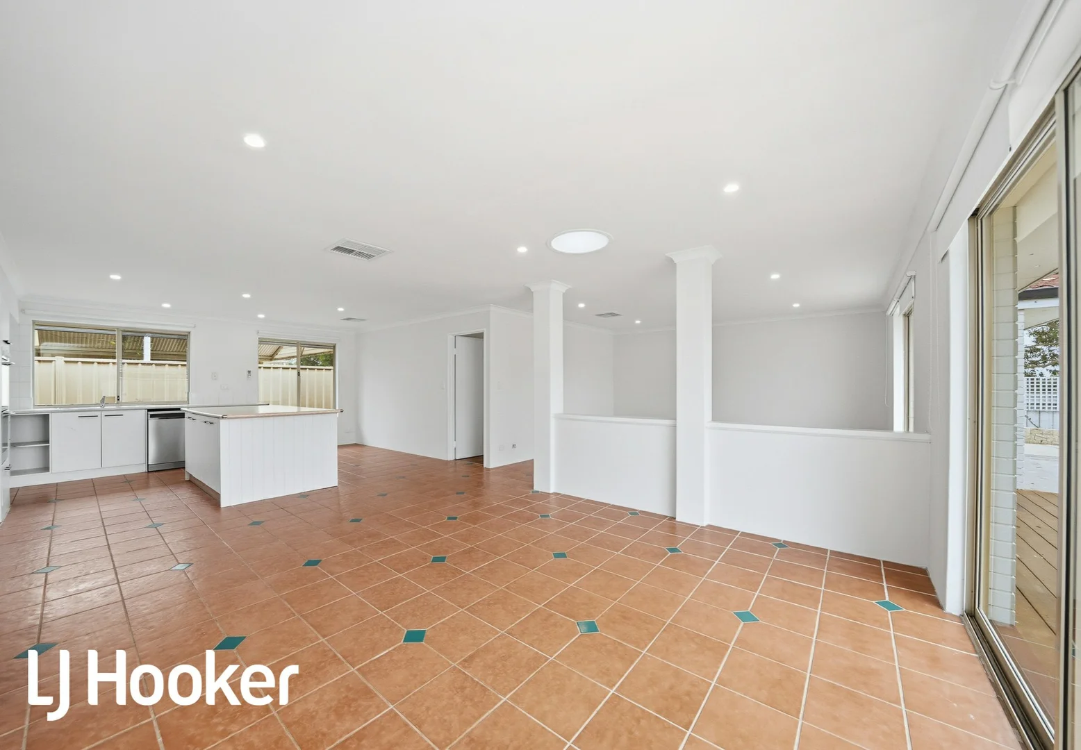 31 Twilight Circuit, Ridgewood WA 6030 photo 4