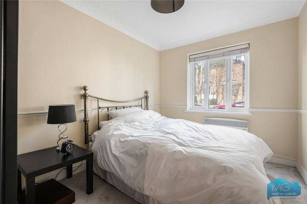 Additional image 12 of 2 bed flat for saleStation Road, New Barnet, Barnet EN5