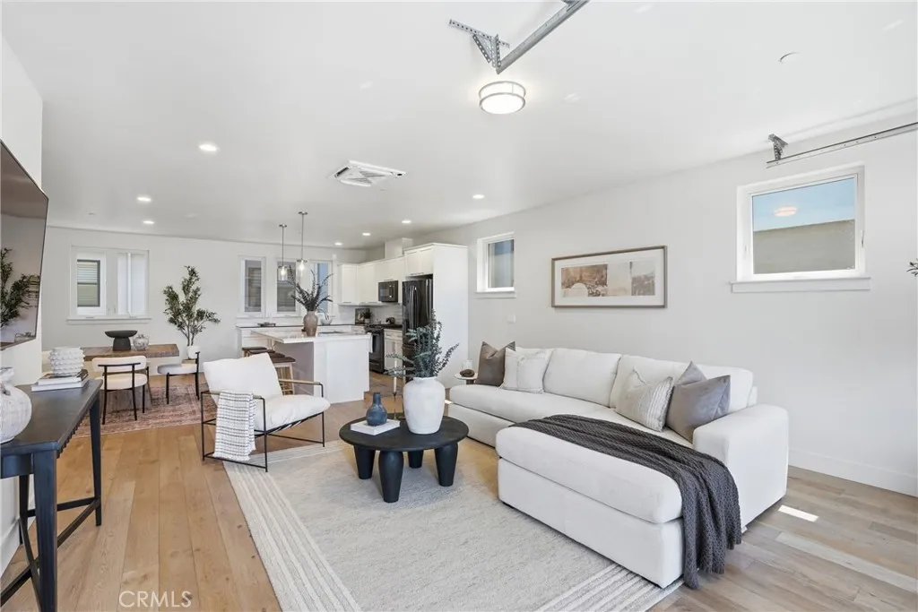 Additional image 22 of 2460 Victoria Ave Unit 104, San Luis Obispo, CA 93401