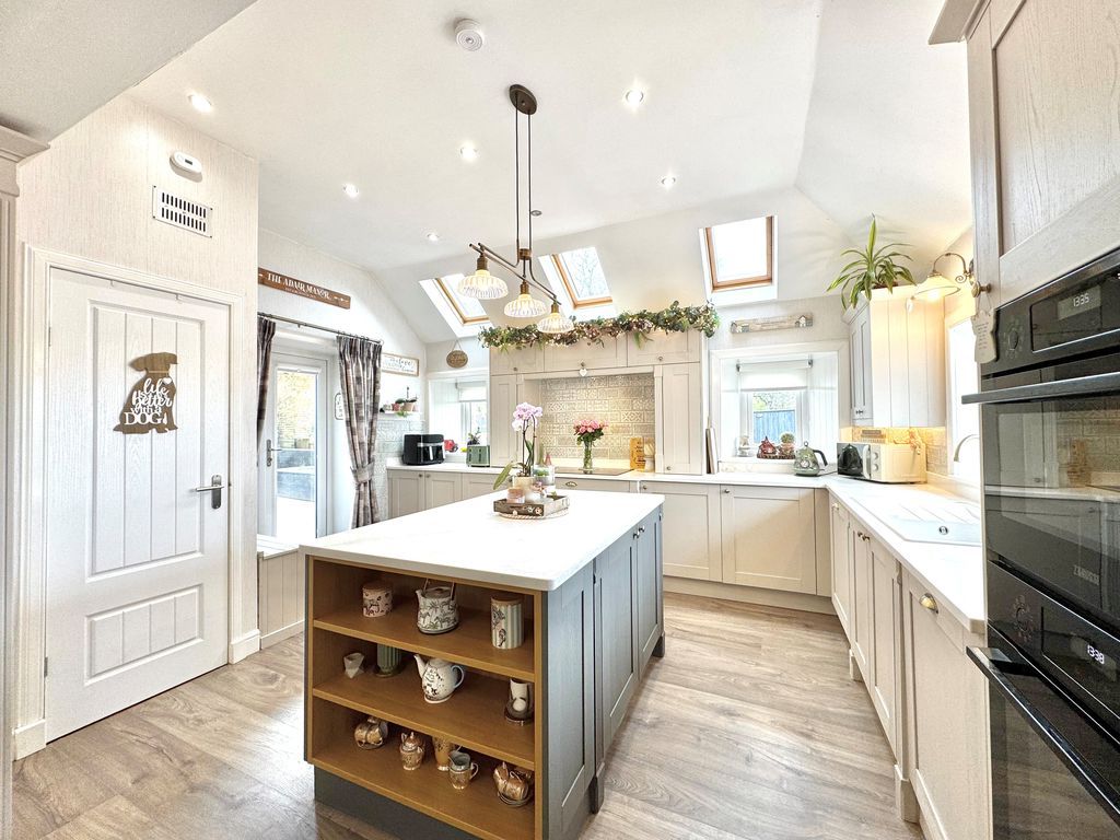 Additional image 4 of 4 bed country house for sale2 East Wardlaw Farm, Grassyards Road, Kilmarnock KA3