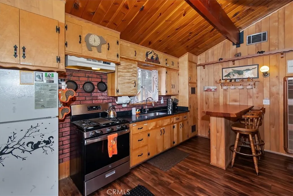 Additional image 16 of 42697 Cougar Rd, Big Bear Lake, CA 92315