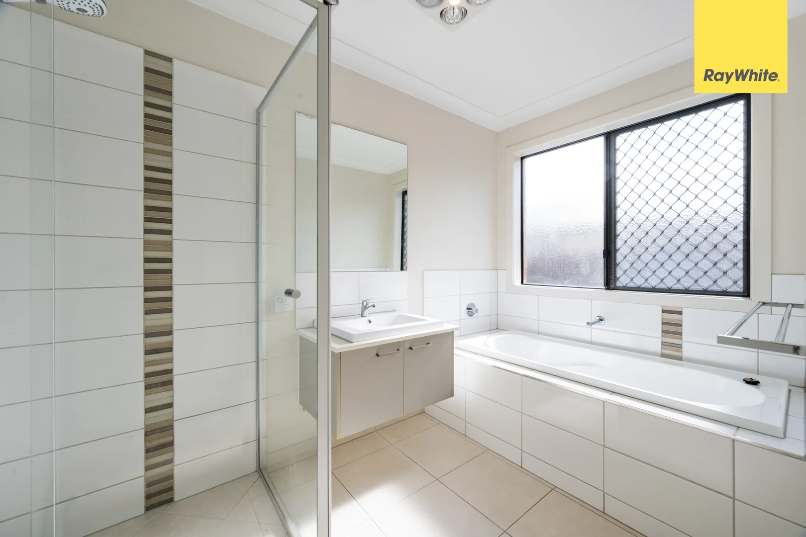 Additional image 8 of 15 Hinkler Crescent, Brookfield VIC 3338